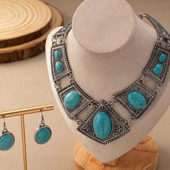 NEW Turquoise Western Silver Statement Necklace and Earring Gift Set Preppy - Picture 3 of 4